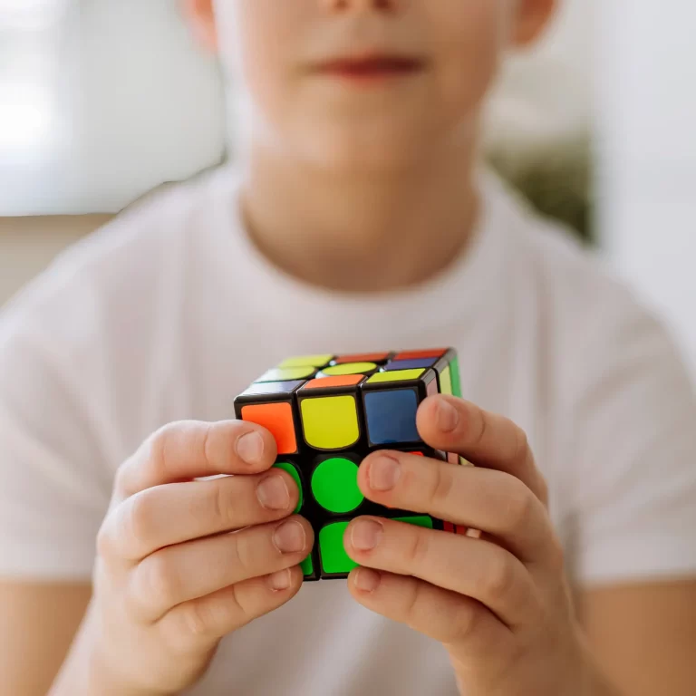TDAH na prática: como brinquedos sensoriais podem ajudar no foco e na autorregulação